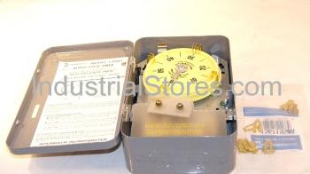 Intermatic C8865 Repeat Cycle Timer 1-Hour Single Pull Double Throw 125V 60Hz